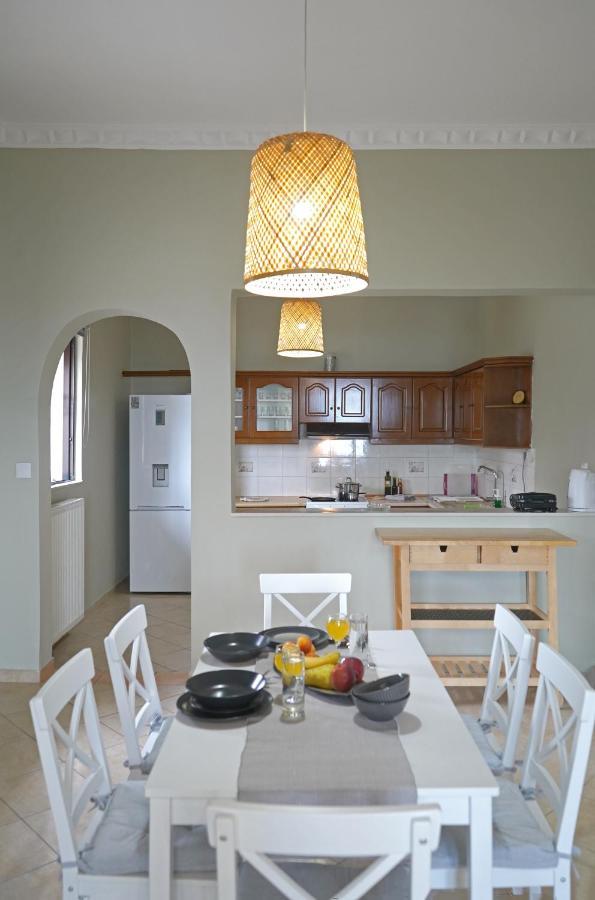 Kalimera Suite Каламата Экстерьер фото